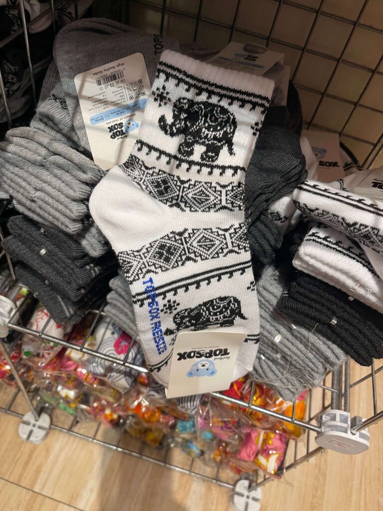 Top10-Recommended-souvenir